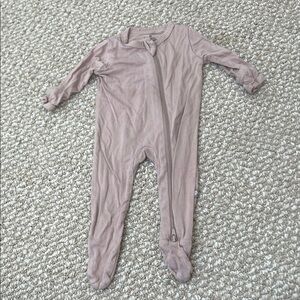 Kyte BABY Dusty Pink Newborn Onesie
